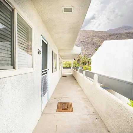 Sunny Palm Springs 1 Bedroom Oasis By Mariamsbnb
